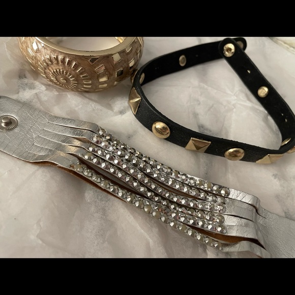 💕 2 BRACELETS & CHOKER 💕 - Picture 1 of 5